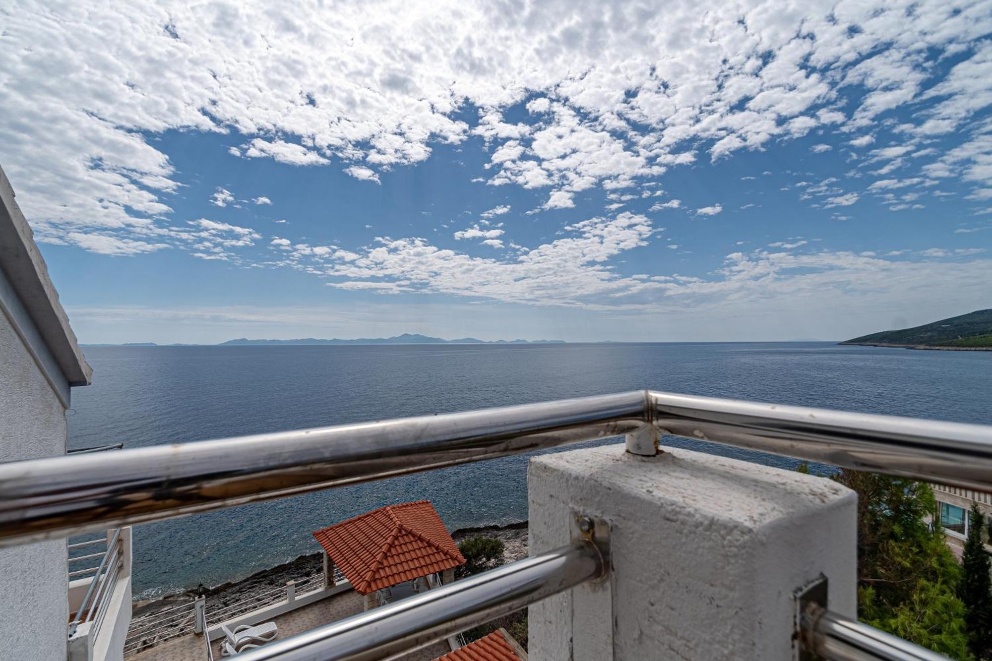 Family Friendly Apartments With A Swimming Pool Zavalatica, Korcula - 183 Exterior photo